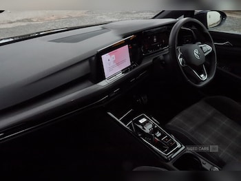 Used Volkswagen Golf 2023 for sale - 75352195: Photo