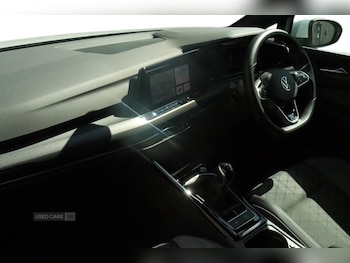 Used Volkswagen Golf 2023 for sale - 79389124: Photo