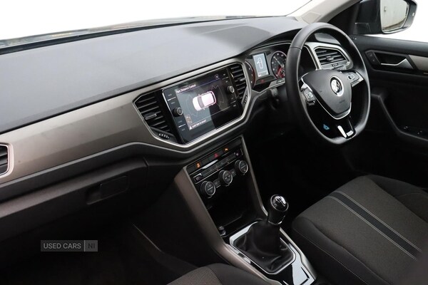 Used Volkswagen T-Roc 2021 for sale - 77387916: Photo 2