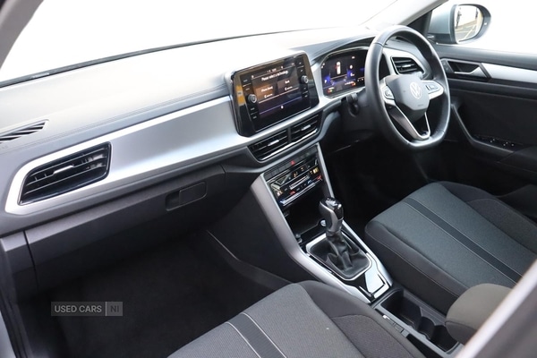 Used Volkswagen T-Roc 2025 for sale - 77292320: Photo 2