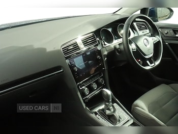 Used Volkswagen Golf 2017 for sale - 78116715: Photo