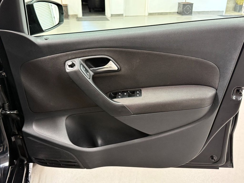 Used Volkswagen Polo 2011 for sale - 78110493: Photo 29