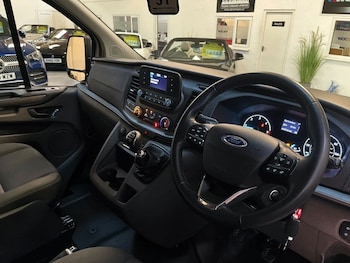 Used Ford Tourneo Custom 2022 for sale - 77936035: Photo