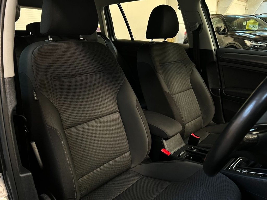 Used Volkswagen Golf 2018 for sale - 77332521: Photo 3