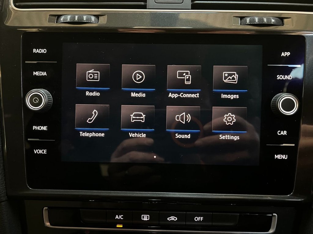 Used Volkswagen Golf 2018 for sale - 77332521: Photo 32