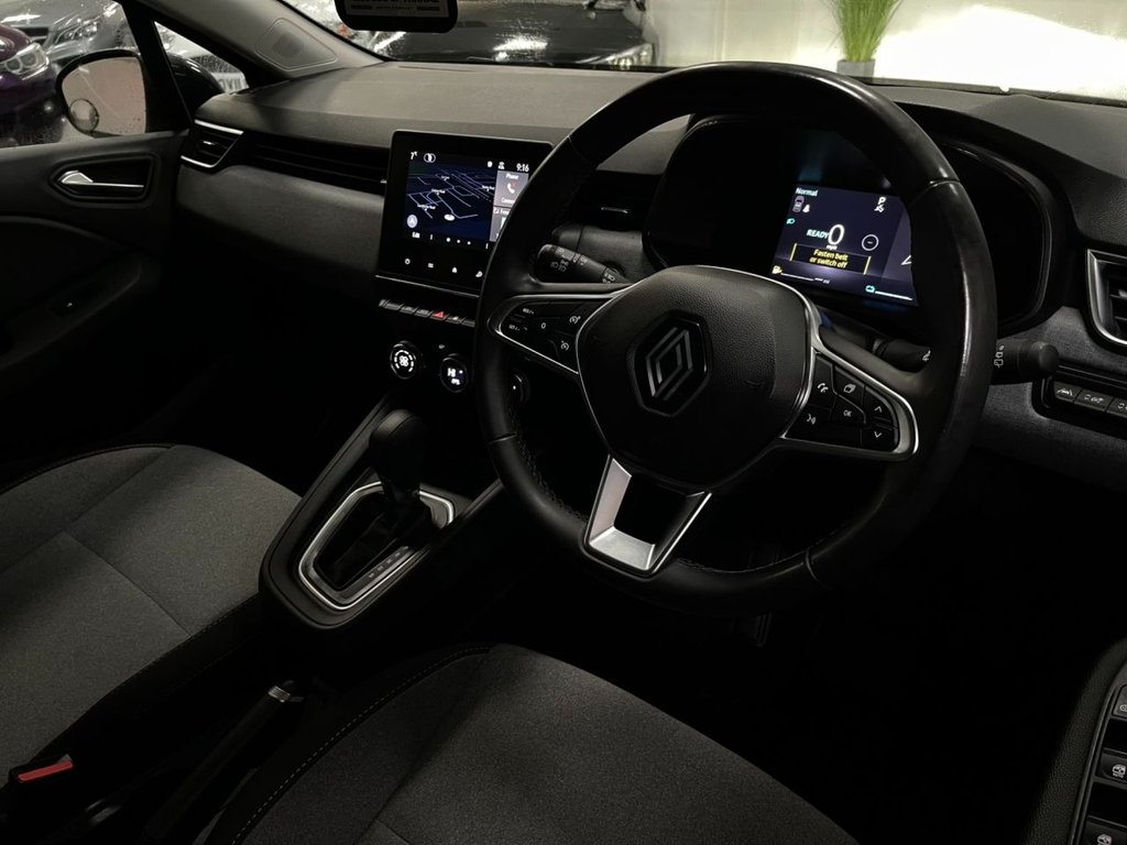 Used Renault Clio 2024 for sale - 77332508: Photo 3