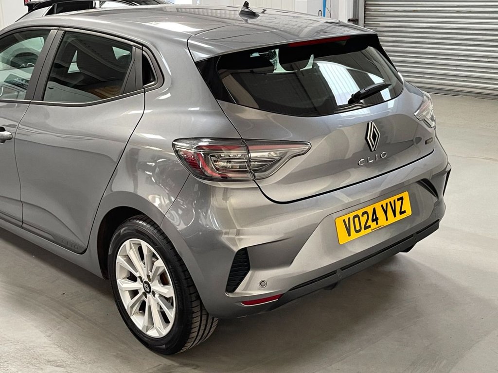 Used Renault Clio 2024 for sale - 77332508: Photo 30
