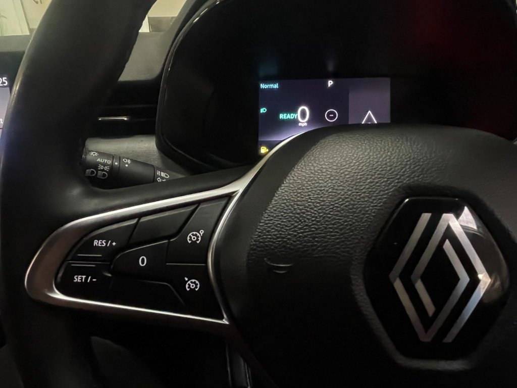 Used Renault Clio 2024 for sale - 77332508: Photo 43