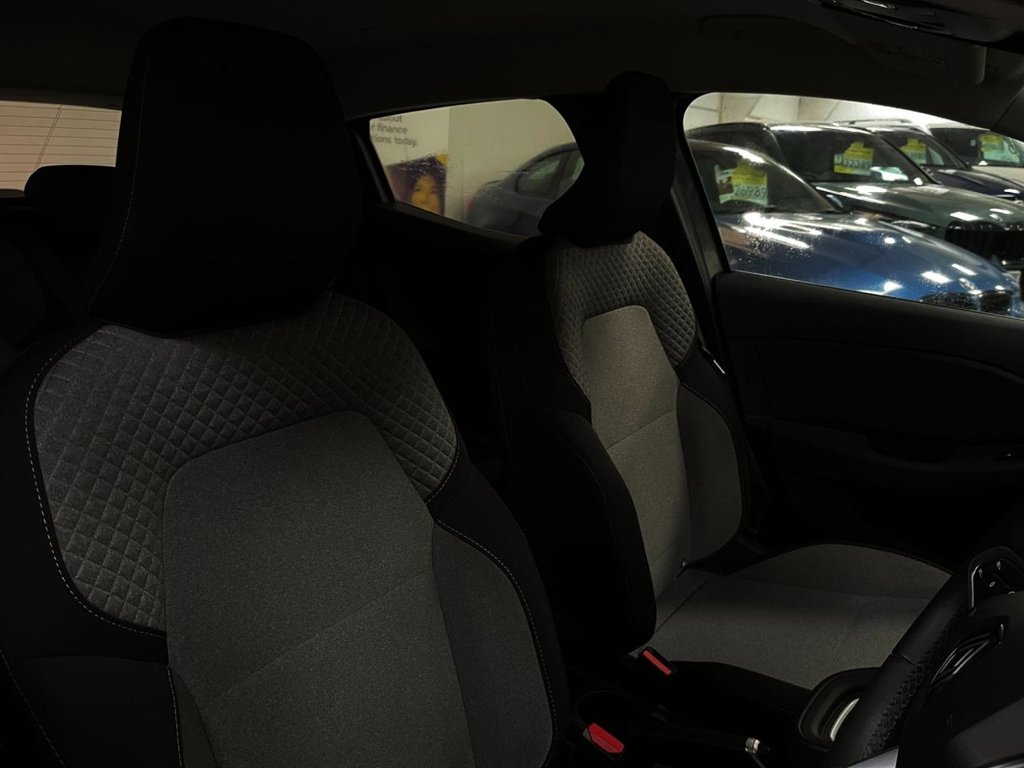 Used Renault Clio 2024 for sale - 77332508: Photo 48