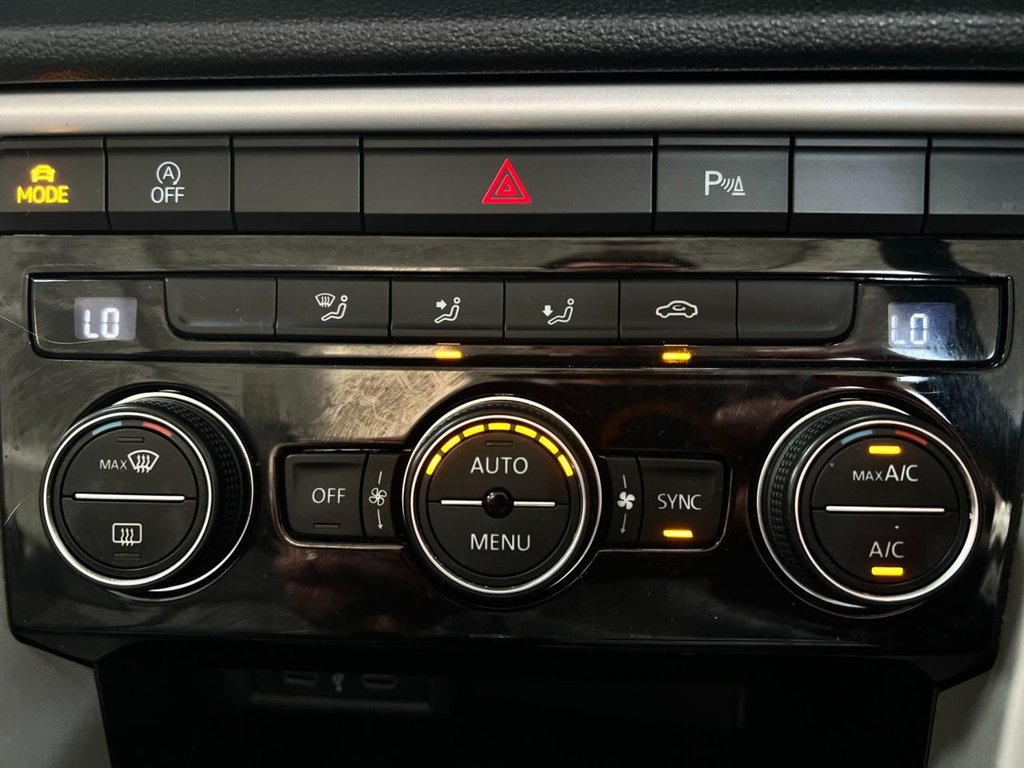 Used Volkswagen T-Roc 2020 for sale - 77936157: Photo 20