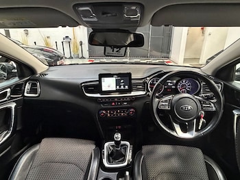 Used Kia Ceed 2019 for sale - 79394767: Photo
