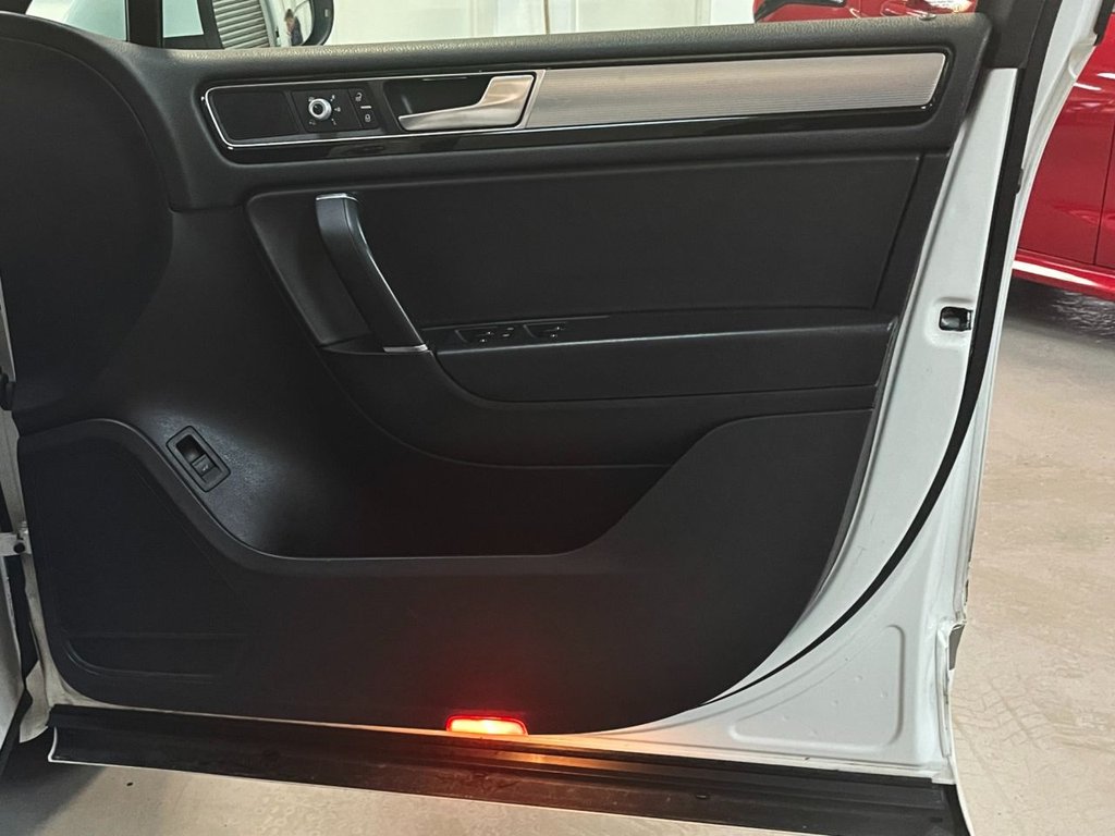 Used Volkswagen Touareg 2016 for sale - 78096117: Photo 29