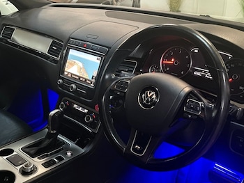 Used Volkswagen Touareg 2016 for sale - 78096117: Photo