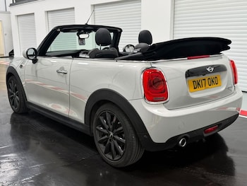 Used MINI Convertible 2017 for sale - 79046304: Photo