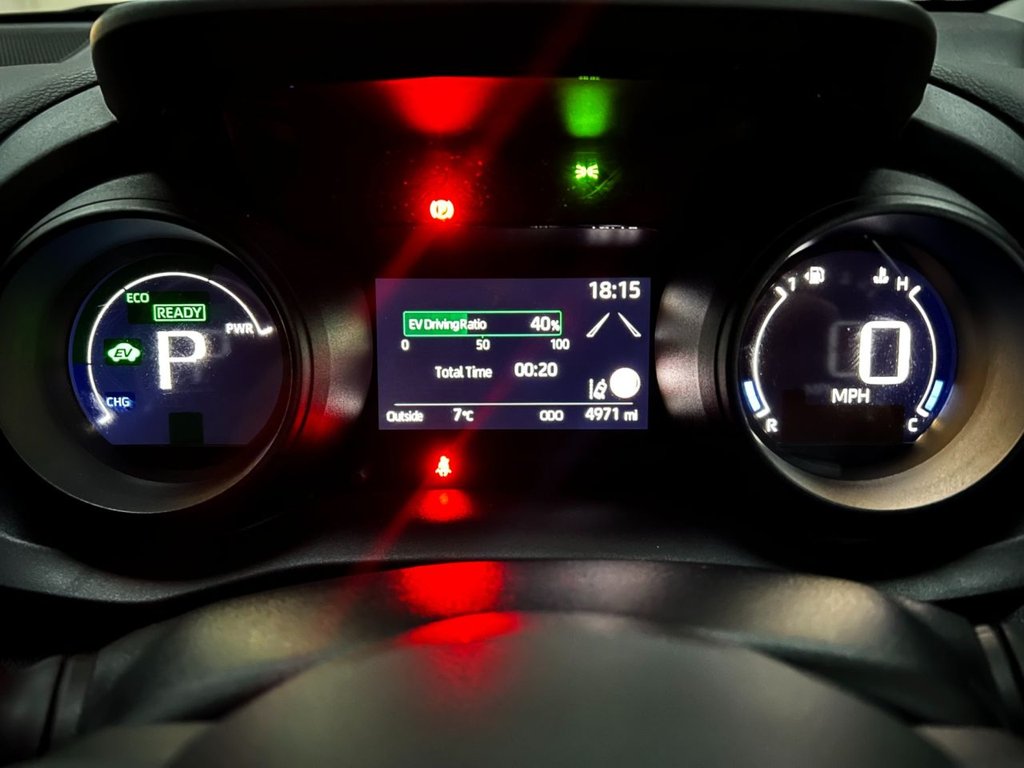 Used Toyota Yaris 2023 for sale - 77328122: Photo 31