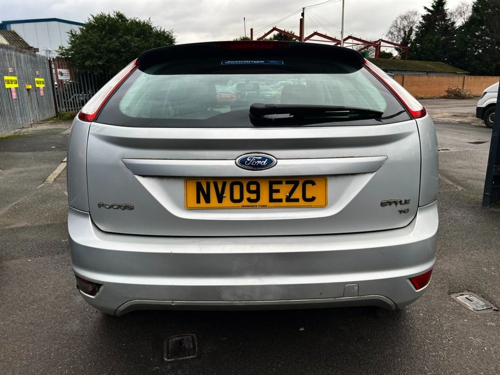 Used Ford Focus 2009 for sale - 77332524: Photo 10