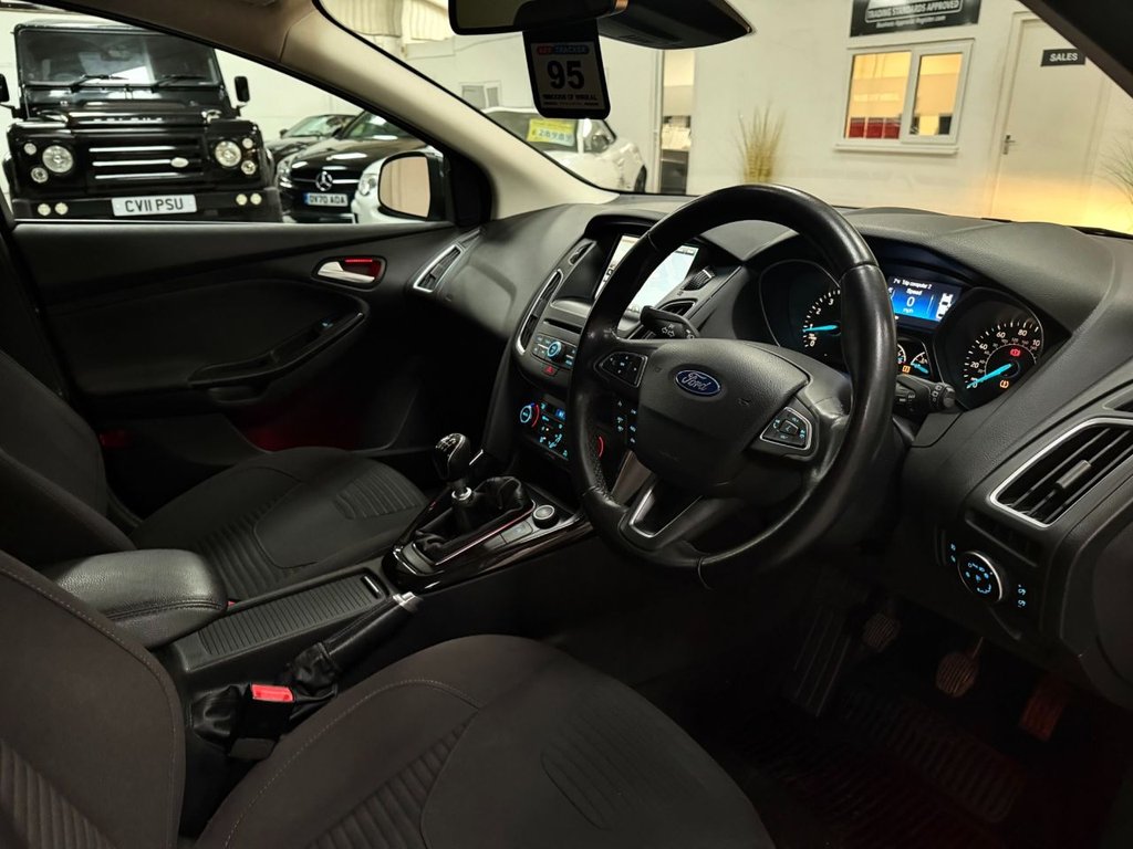 Used Ford Focus 2015 for sale - 77328091: Photo 3