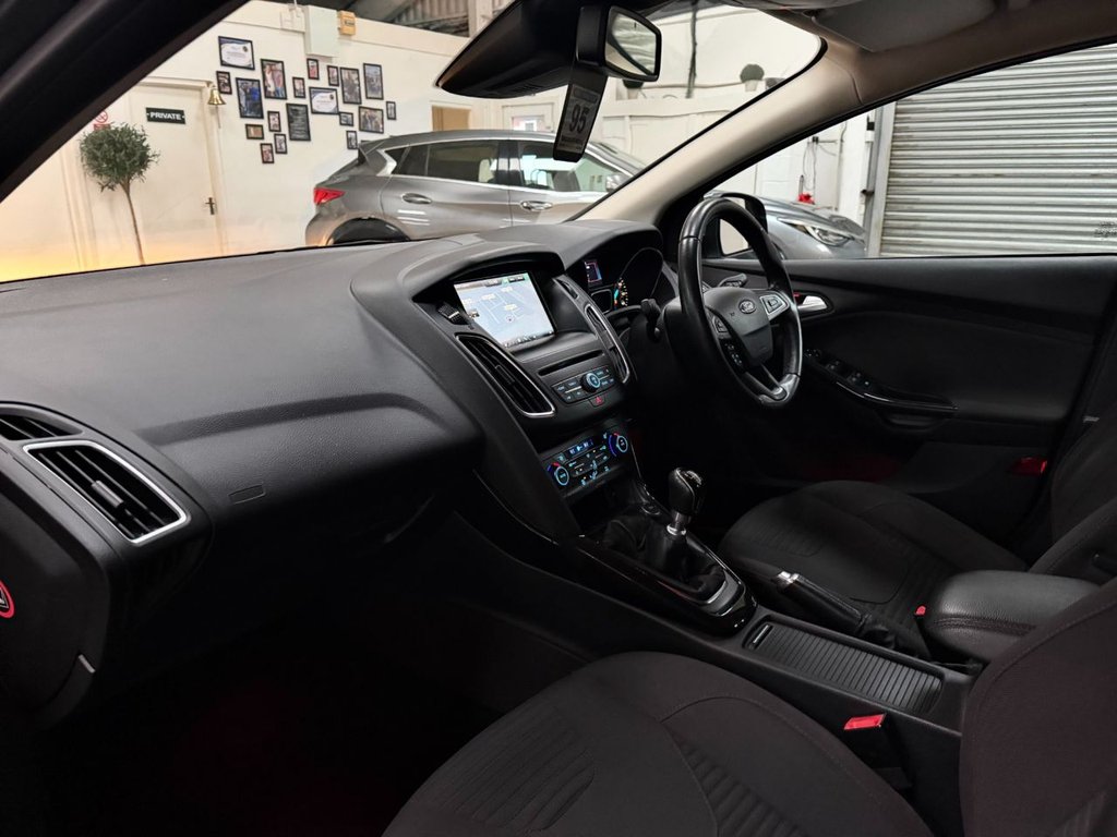 Used Ford Focus 2015 for sale - 77328091: Photo 7