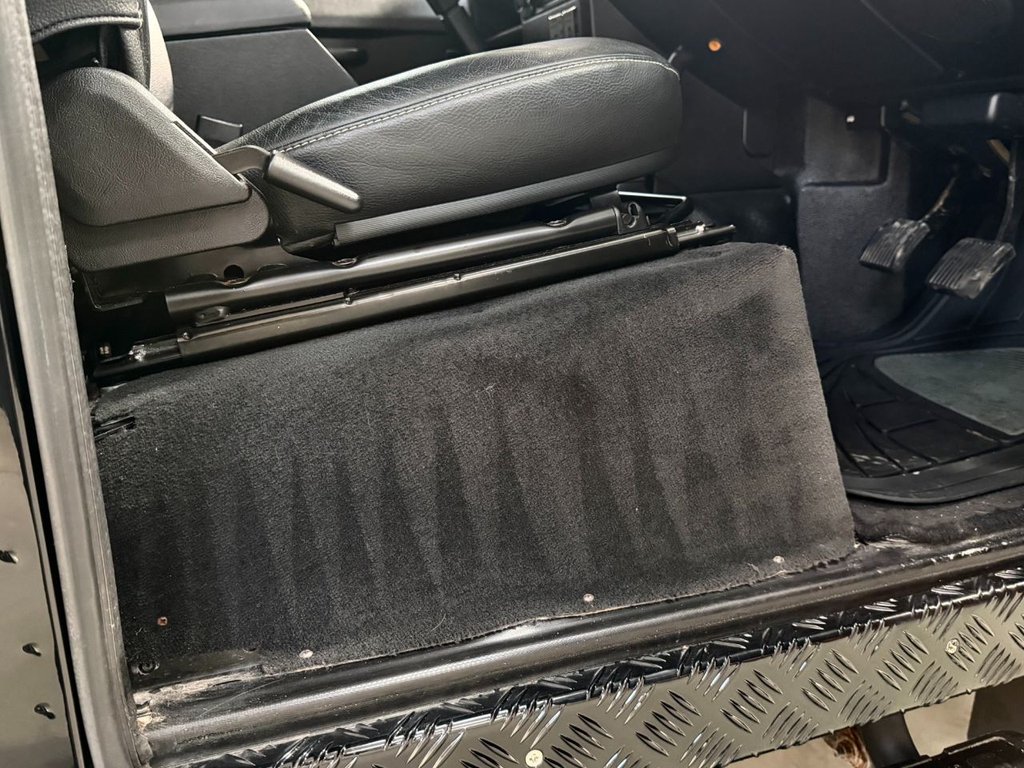 Used Land Rover Defender 2011 for sale - 77369921: Photo 24