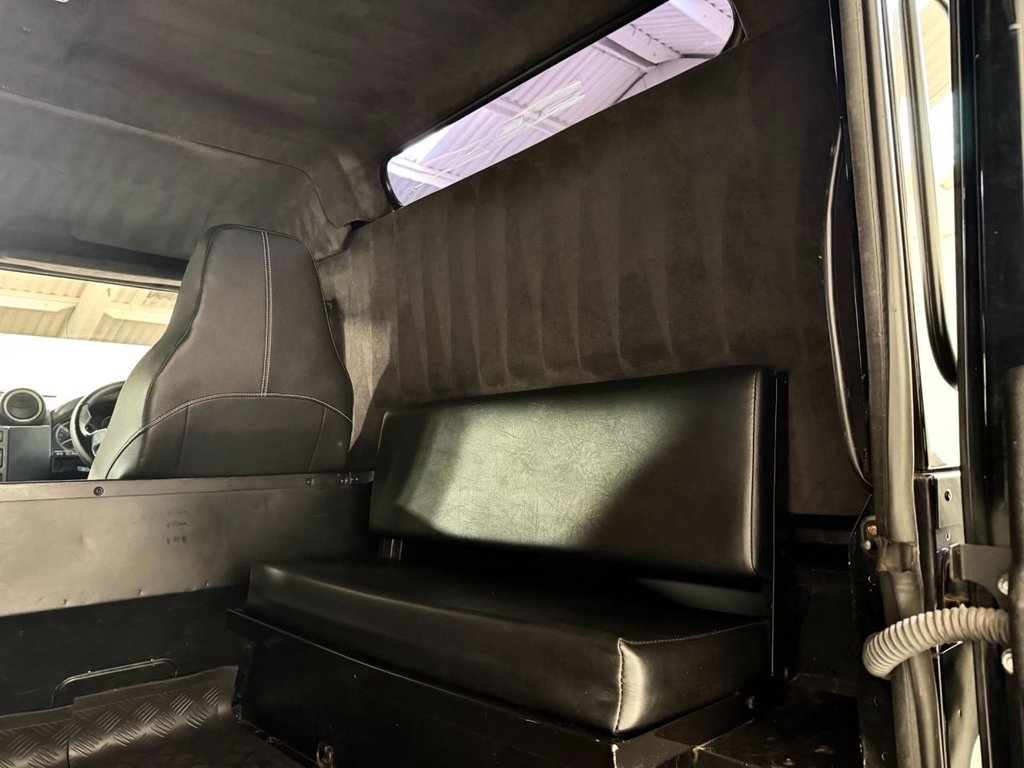 Used Land Rover Defender 2011 for sale - 77369921: Photo 34