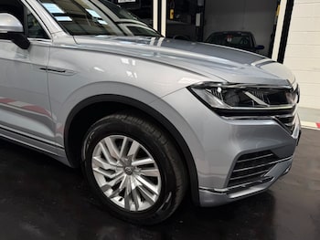 Used Volkswagen Touareg 2018 for sale - 79345952: Photo
