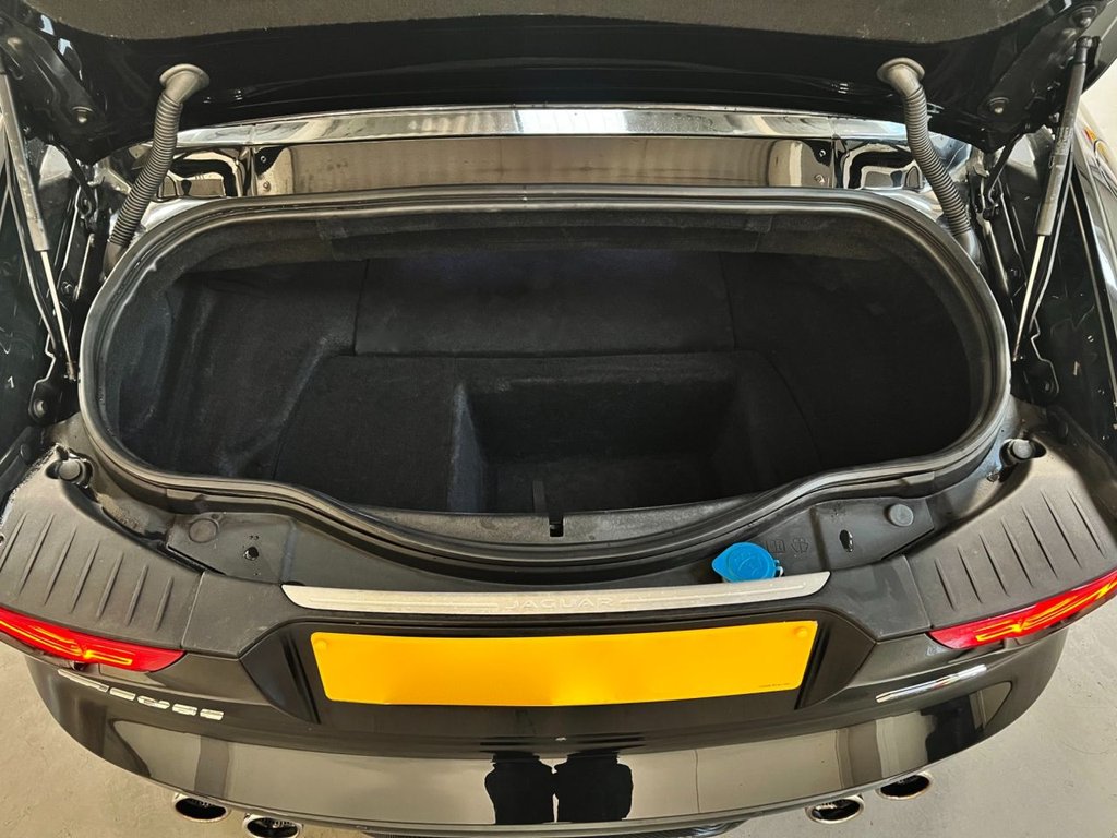 Used Jaguar F-Type 2015 for sale - 77806346: Photo 35