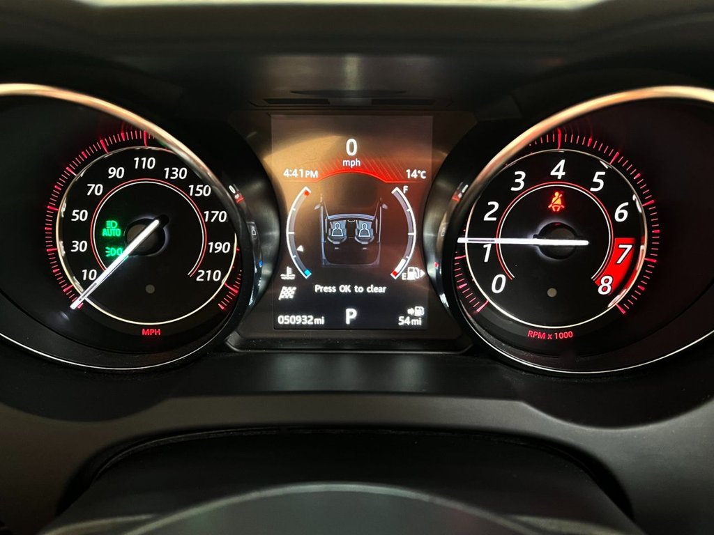 Used Jaguar F-Type 2015 for sale - 77806346: Photo 38