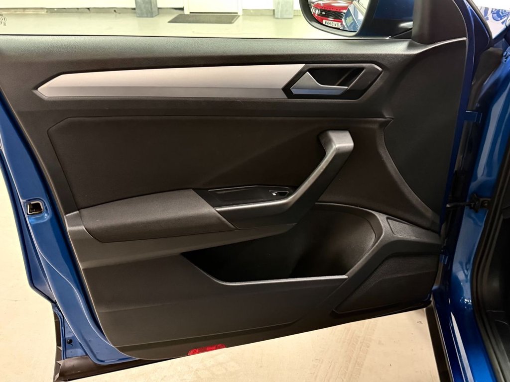 Used Volkswagen T-Roc 2022 for sale - 77427835: Photo 22