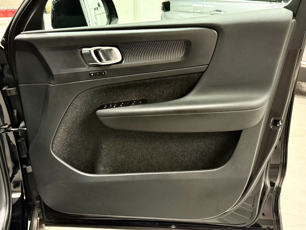 Used Volvo XC40 2022 for sale - 77332489: Photo 30