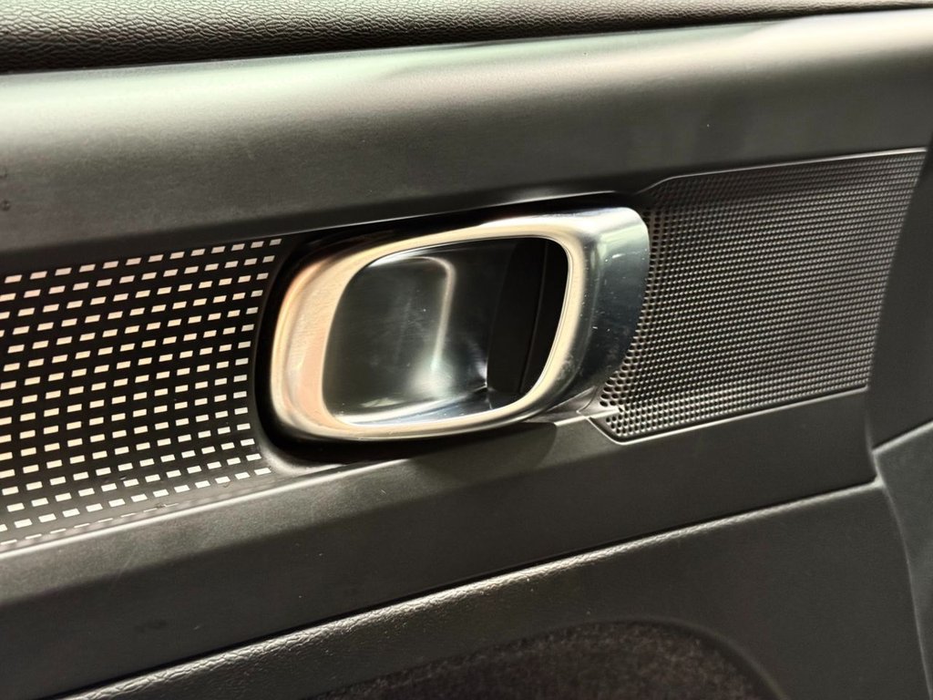 Used Volvo XC40 2022 for sale - 77332489: Photo 44