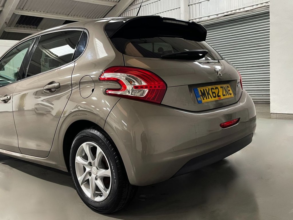 Used Peugeot 208 2012 for sale - 77332503: Photo 14