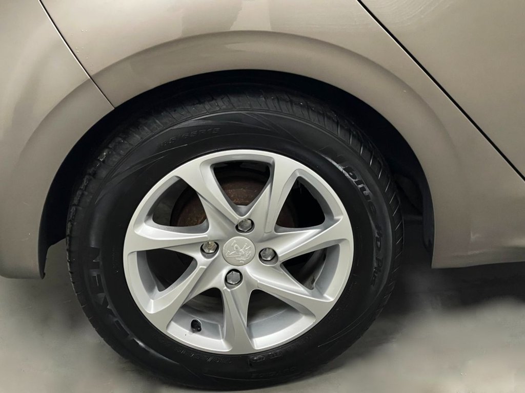 Used Peugeot 208 2012 for sale - 77332503: Photo 17