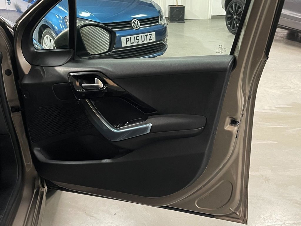 Used Peugeot 208 2012 for sale - 77332503: Photo 44