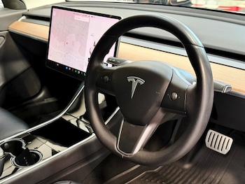 Used Tesla Model 3 2019 for sale - 79574802: Photo