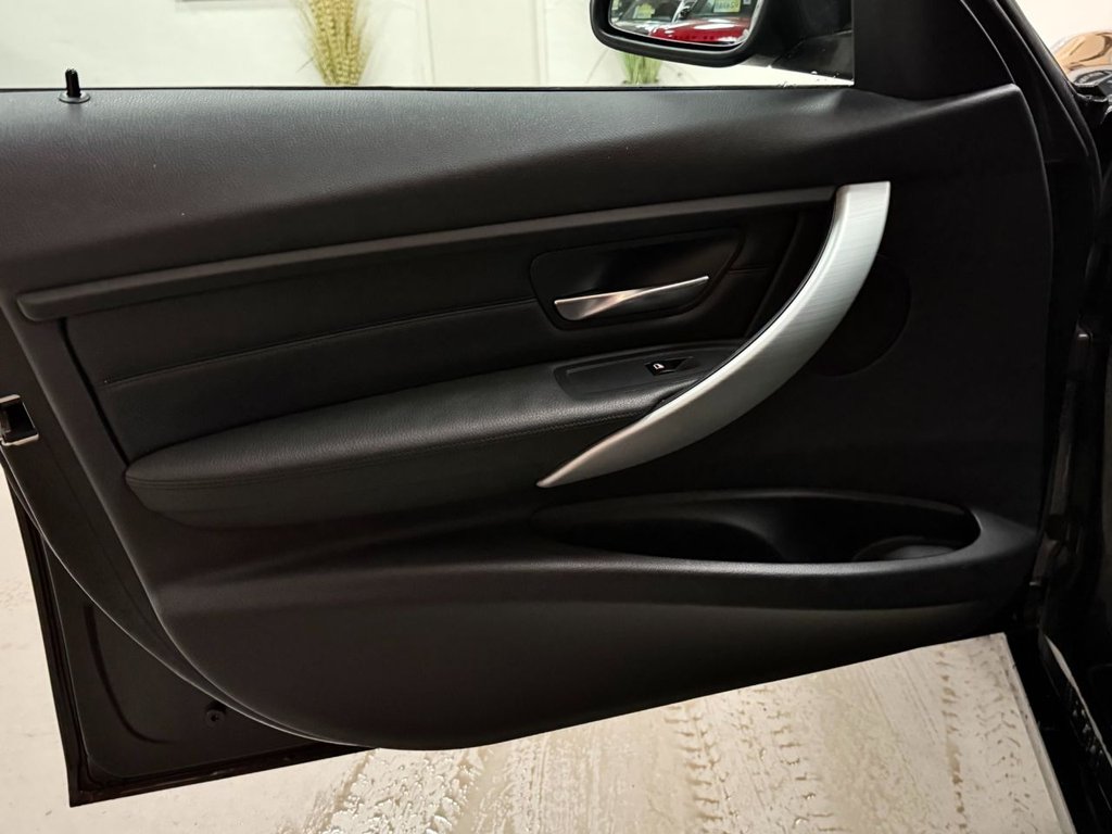 Used BMW 3 Series 2014 for sale - 77534236: Photo 23