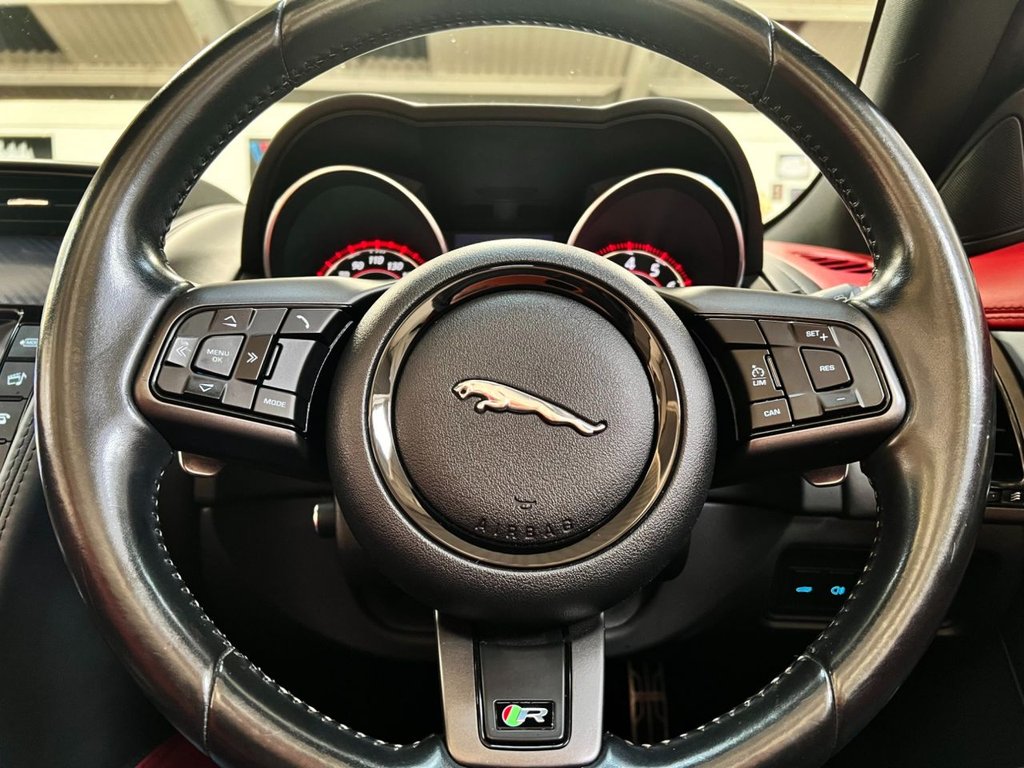 Used Jaguar F-Type 2015 for sale - 77779903: Photo 39