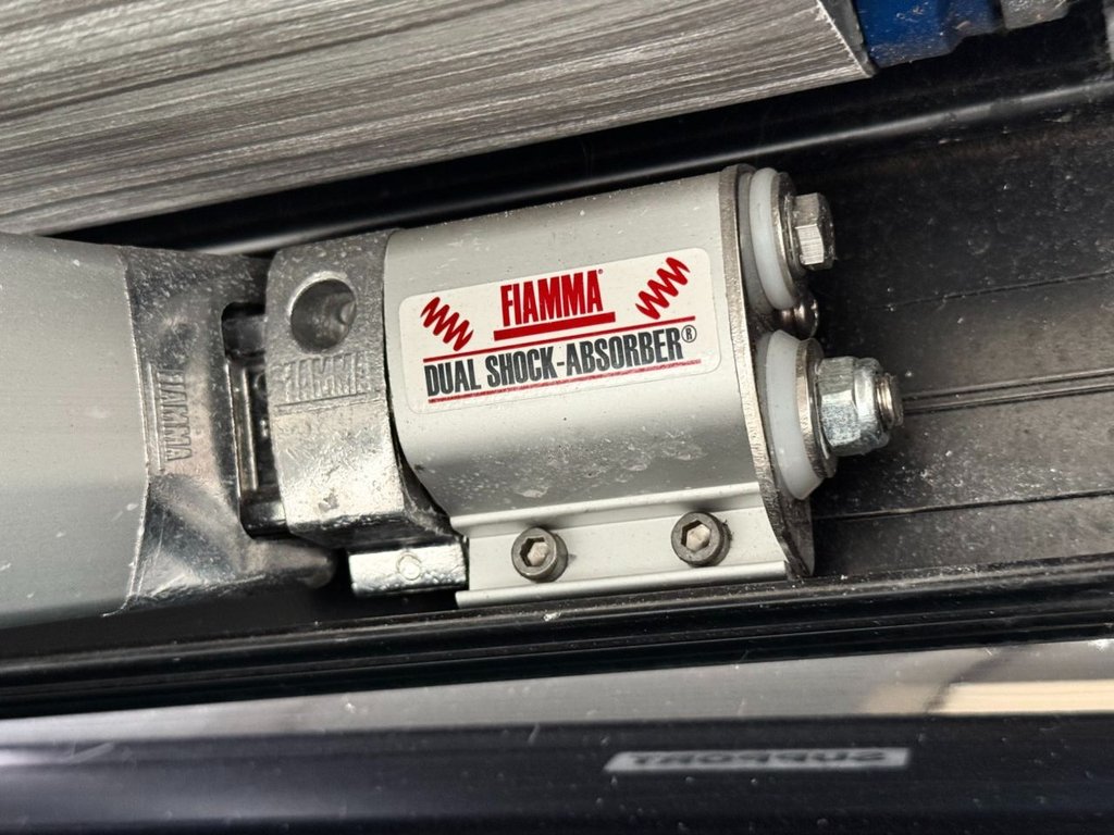 Used Volkswagen Transporter 2015 for sale - 77680538: Photo 24