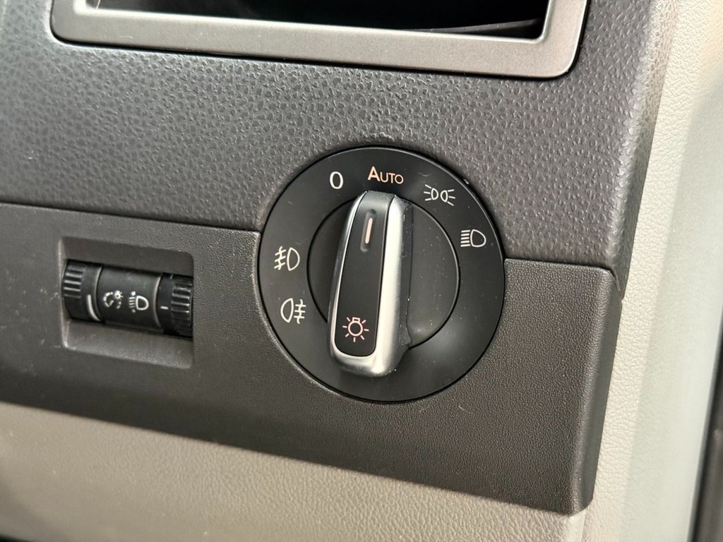 Used Volkswagen Transporter 2015 for sale - 77680538: Photo 41