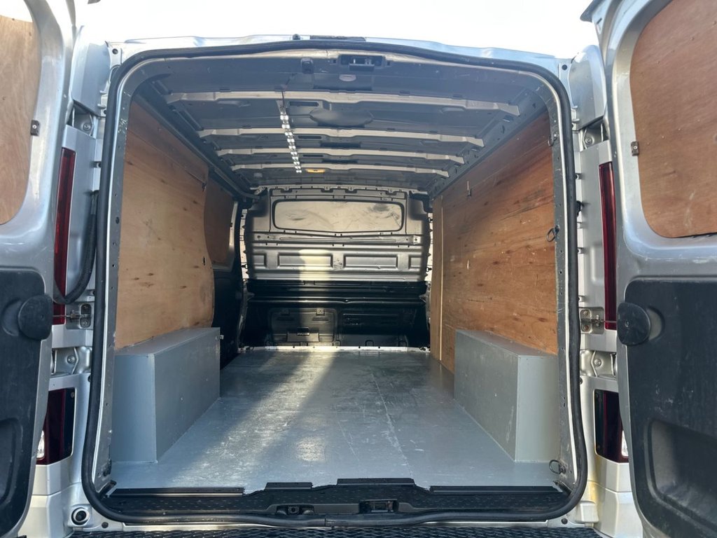 Used Vauxhall Vivaro 2016 for sale - 77176504: Photo 11