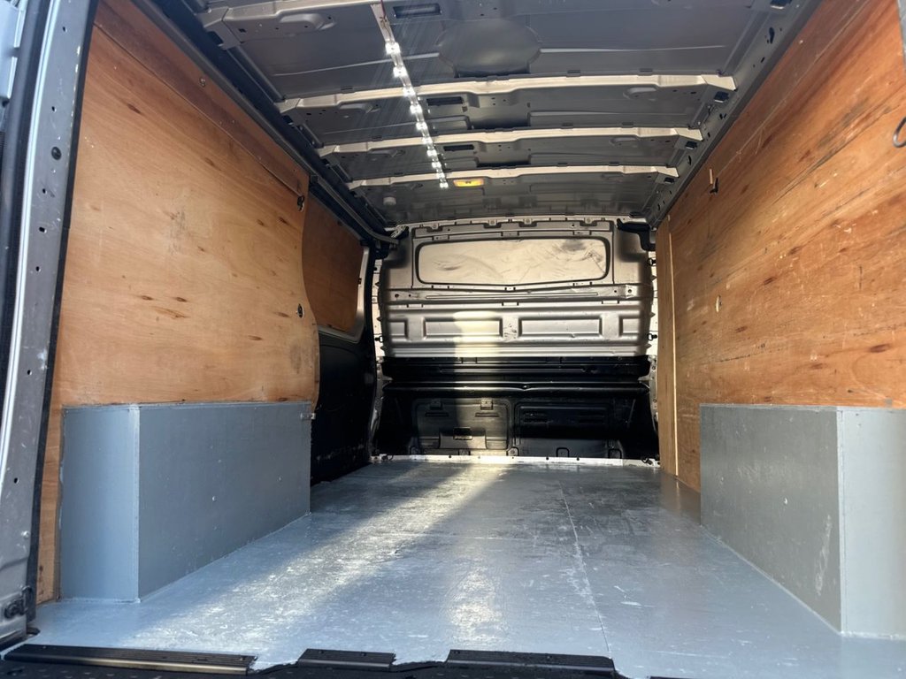 Used Vauxhall Vivaro 2016 for sale - 77176504: Photo 12