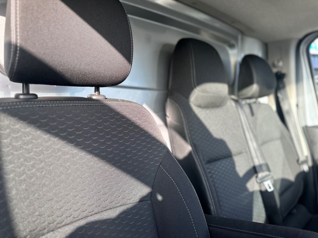 Used Vauxhall Vivaro 2016 for sale - 77176504: Photo 20