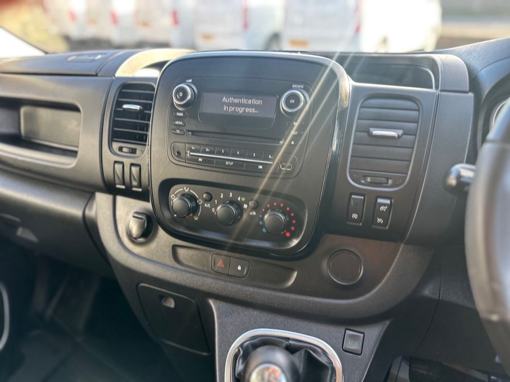 Used Vauxhall Vivaro 2016 for sale - 77176504: Photo 22