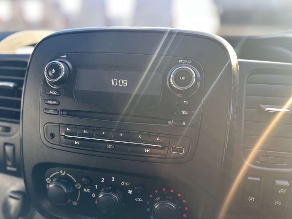 Used Vauxhall Vivaro 2016 for sale - 77176504: Photo 24