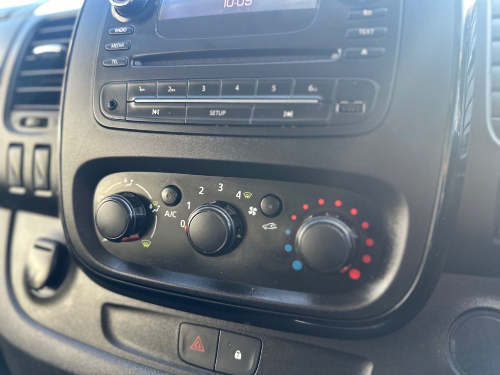 Used Vauxhall Vivaro 2016 for sale - 77176504: Photo 25