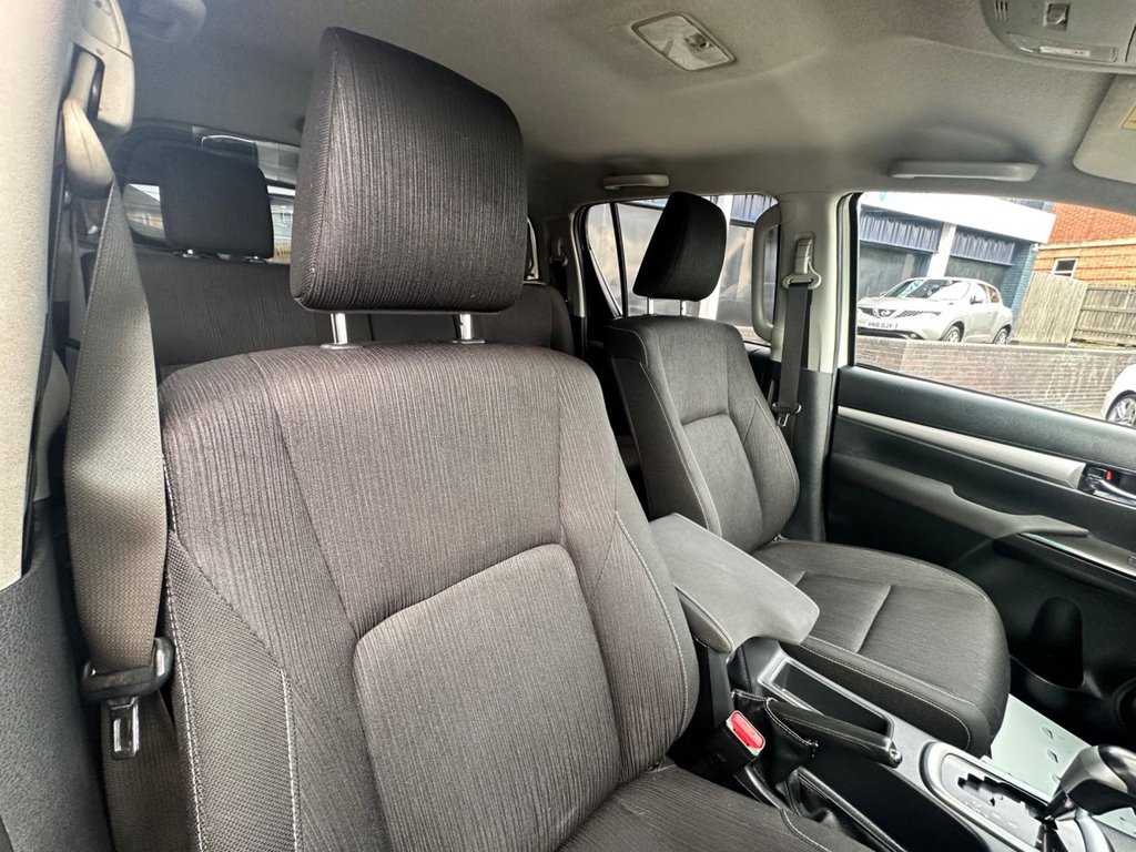 Used Toyota Hilux 2020 for sale - 77176482: Photo 24