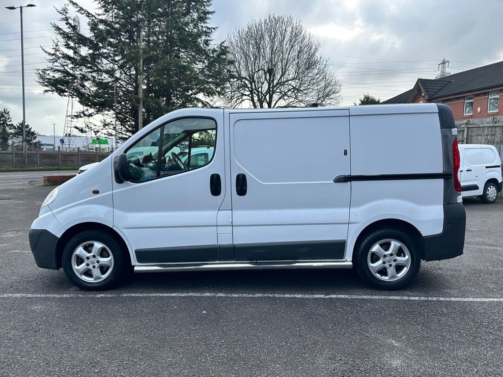 Used Vauxhall Vivaro 2011 for sale - 77452303: Photo 4