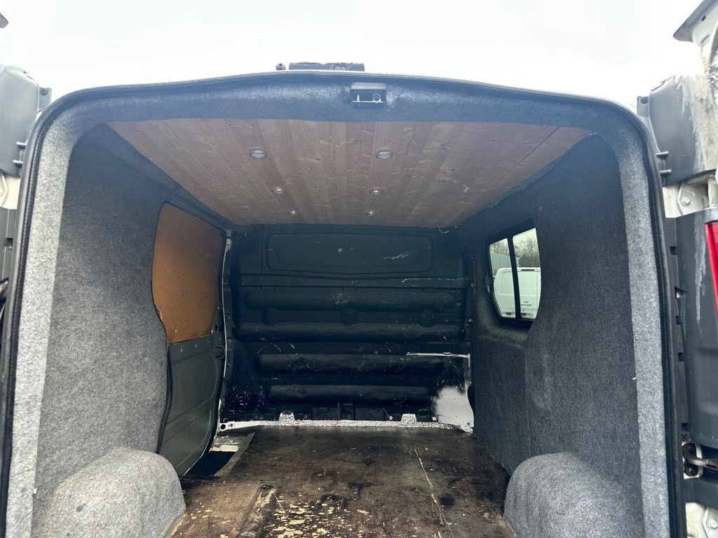 Used Vauxhall Vivaro 2011 for sale - 77452303: Photo 8