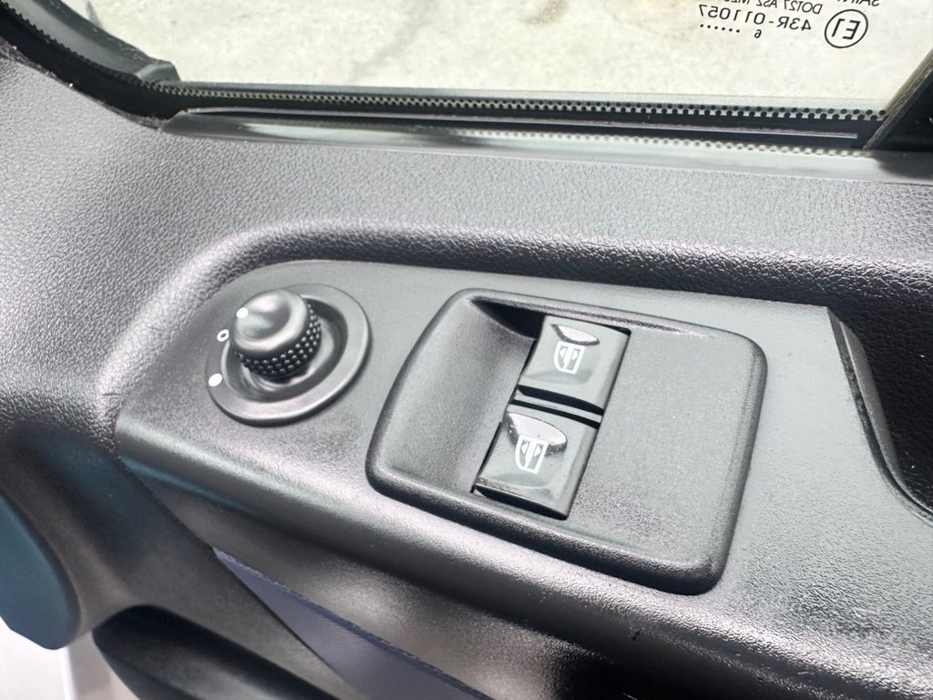 Used Vauxhall Vivaro 2016 for sale - 77176491: Photo 26