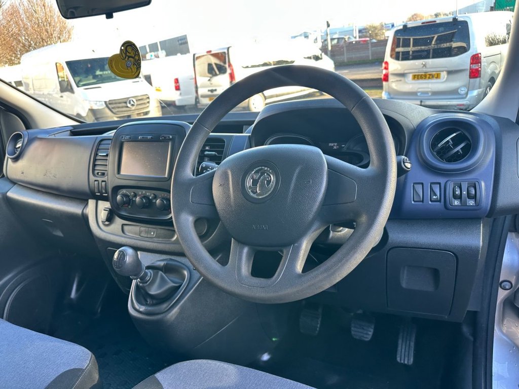 Used Vauxhall Vivaro 2017 for sale - 77176497: Photo 12