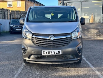Used Vauxhall Vivaro 2017 for sale - 77176497: Photo